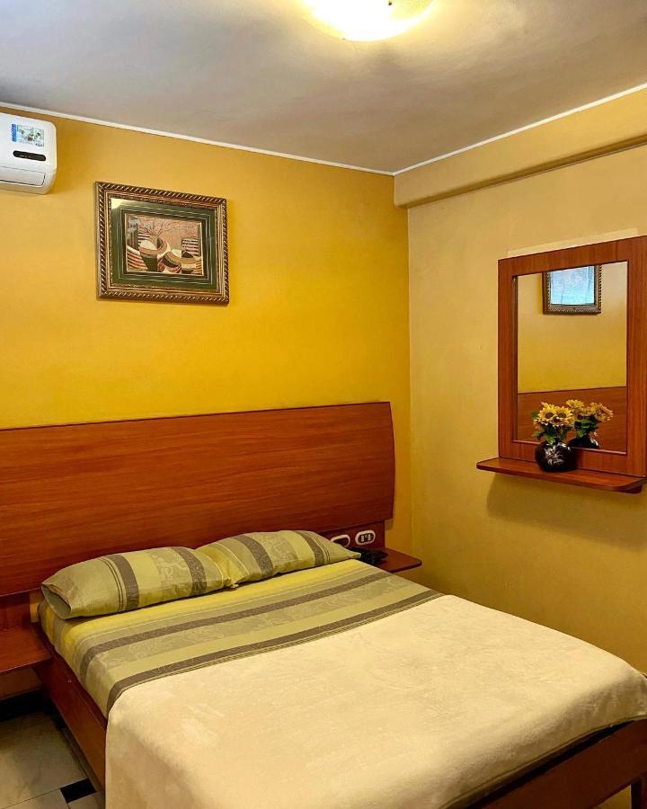 Hostal Montesa Гуаякиль Экстерьер фото